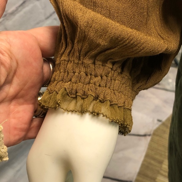 NEW FREE PEOPLE AUTHENTIC PEASANT STYLE FLOWY TOP. CAN BE WORN 2 WAYS - Picture 13 of 16